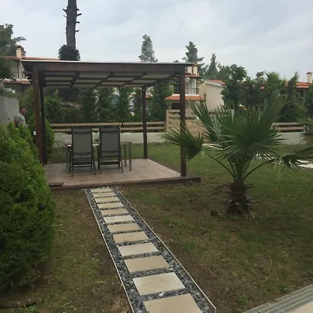 Willa Simov Kassandra Apartment